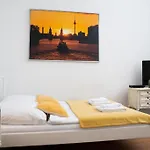 Green Apartment Studio For 3